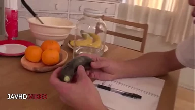 Phụ nữ Nhật Bản trưởng thành bú liếm rồi nhận creampie trong buổi giao hợp dữ dội