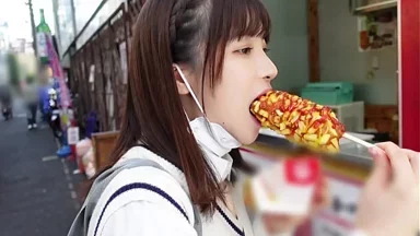 Sợi lông mu nhô ra quyến rũ kinh khủng. Lồn tự nhiên chưa đụng chạm của nữ sinh JK. Da đẹp rực rỡ của Mochisube làm choáng ngợp! Cô nàng Imadoki mê Hàn ○ hẹn hò cuồng nhiệt kiểu Hàn với học sinh. Gần như ngừng suy nghĩ khi piston đâm sâu vào đáy Zun