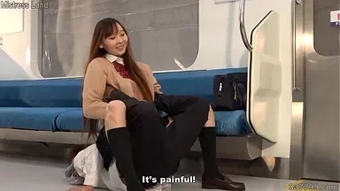 Nàng Risa Nhật Bản Trừng Phạt Đàn Ông Thích Đau Bằng Võ Thuật Trên Tàu