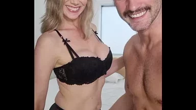 Bà già vú khổng lồ phun nước lên dương vật to khổng lồ của tôi - Lilly James